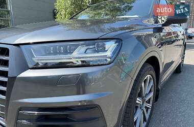 Внедорожник / Кроссовер Audi Q7 2019 в 