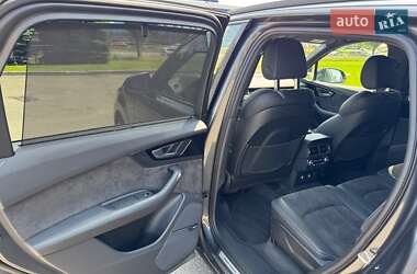 Внедорожник / Кроссовер Audi Q7 2019 в 