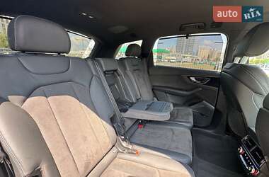 Внедорожник / Кроссовер Audi Q7 2019 в 