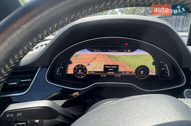 Внедорожник / Кроссовер Audi Q7 2016 в 