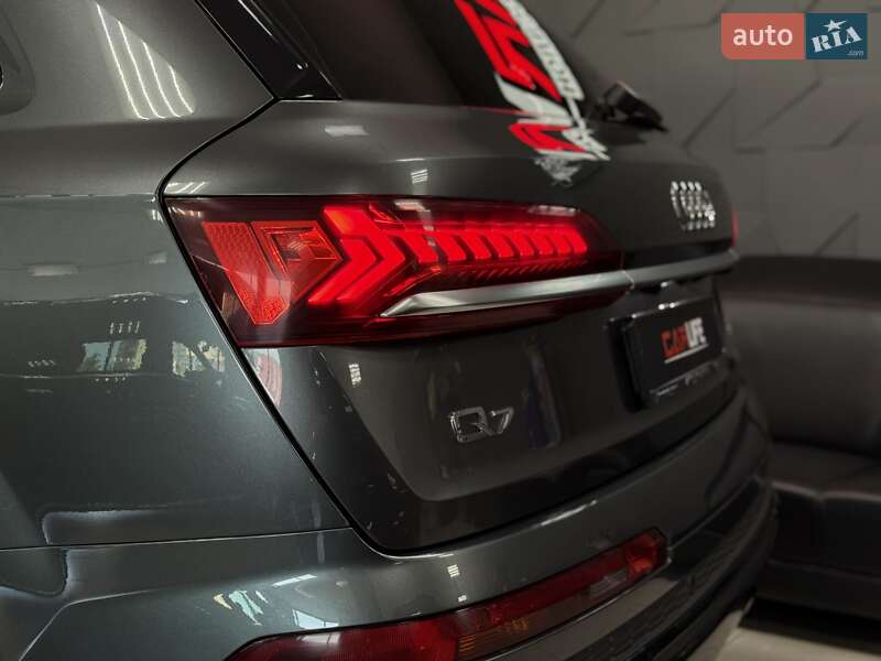 Позашляховик / Кросовер Audi Q7 2021 в Тернополі