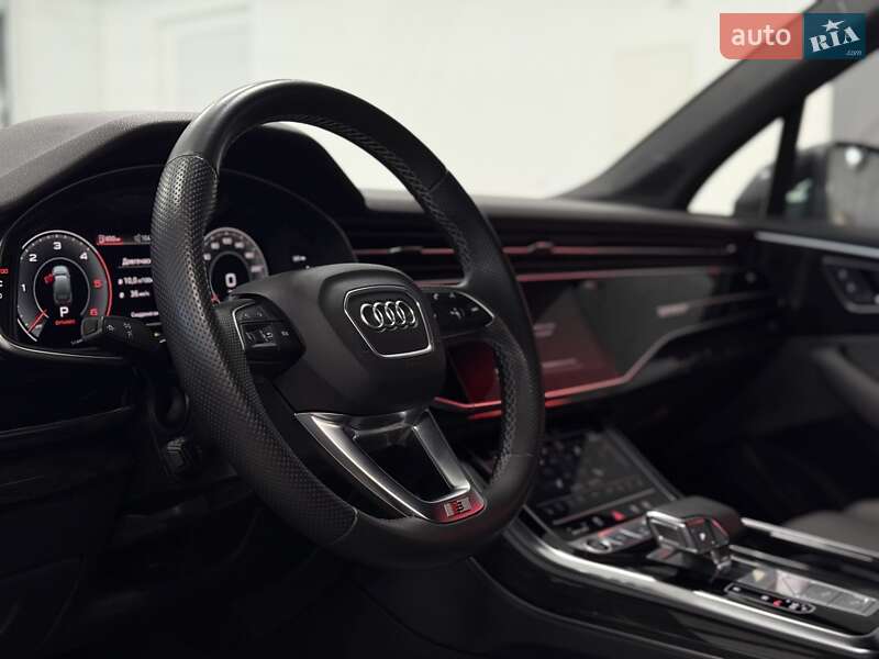 Позашляховик / Кросовер Audi Q7 2021 в Тернополі