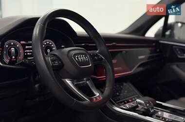 Внедорожник / Кроссовер Audi Q7 2021 в 
