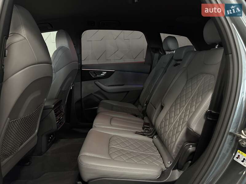 Позашляховик / Кросовер Audi Q7 2021 в Тернополі