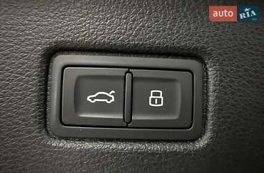 Внедорожник / Кроссовер Audi Q7 2021 в 