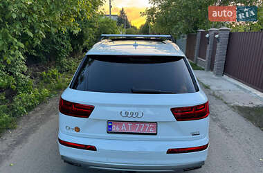 Внедорожник / Кроссовер Audi Q7 2017 в 