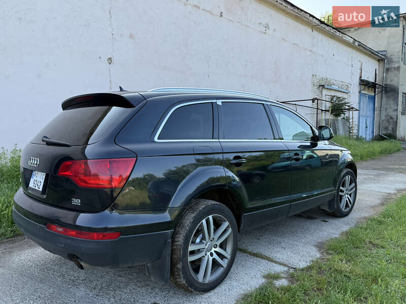 Позашляховик / Кросовер Audi Q7 2009 в Ужгороді