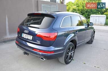 Внедорожник / Кроссовер Audi Q7 2013 в 