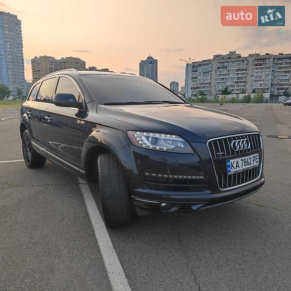 Внедорожник / Кроссовер Audi Q7 2010 в 