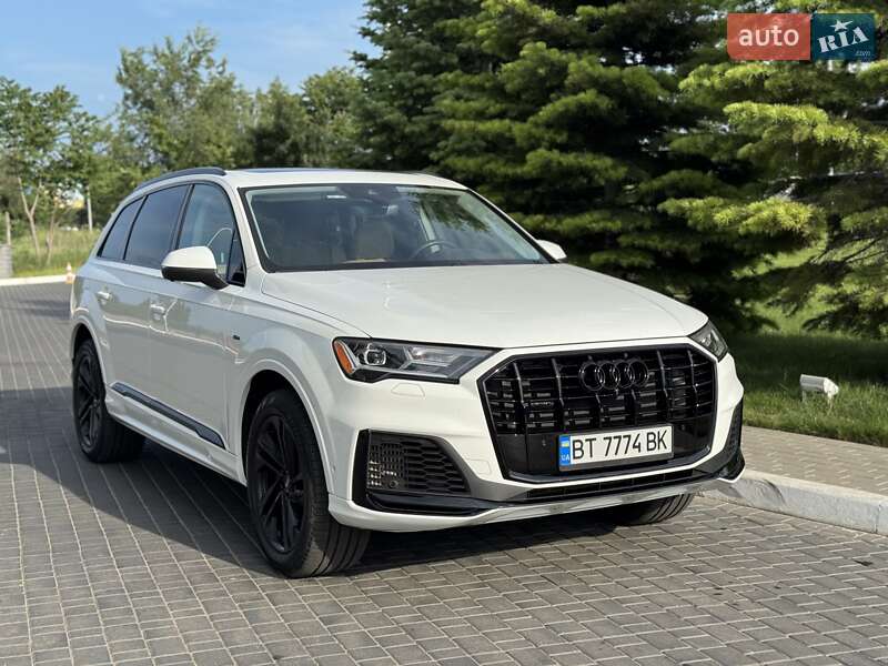 Внедорожник / Кроссовер Audi Q7 2019 в 