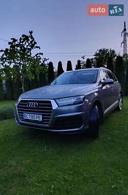 Внедорожник / Кроссовер Audi Q7 2017 в 