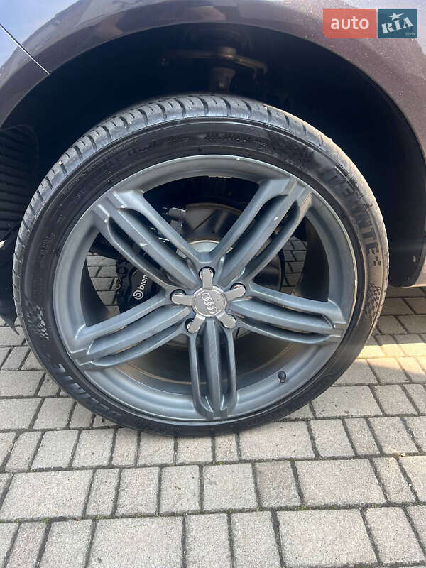 Позашляховик / Кросовер Audi Q7 2014 в Львові