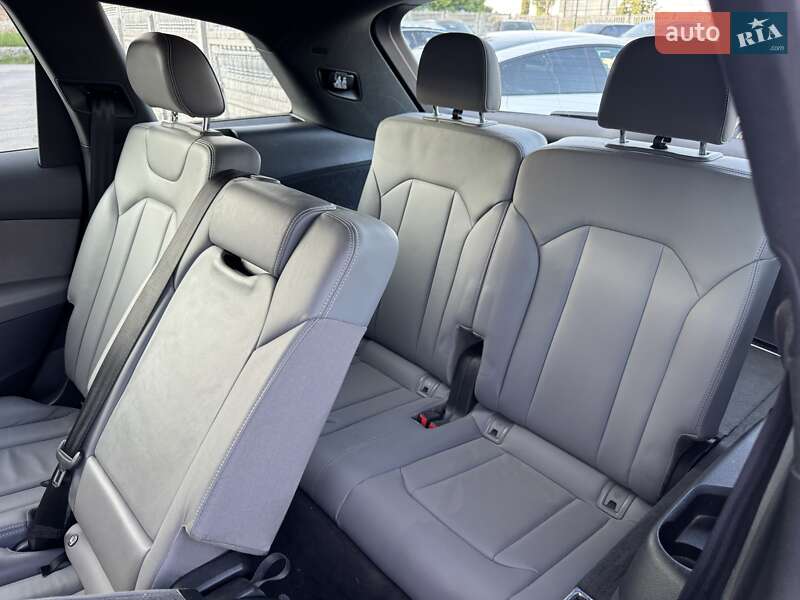 Внедорожник / Кроссовер Audi Q7 2016 в Тернополе