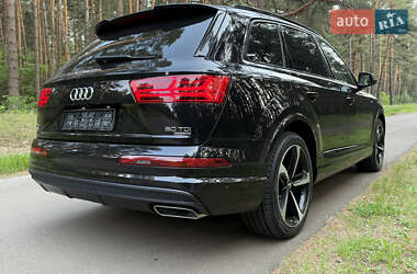 Внедорожник / Кроссовер Audi Q7 2019 в 