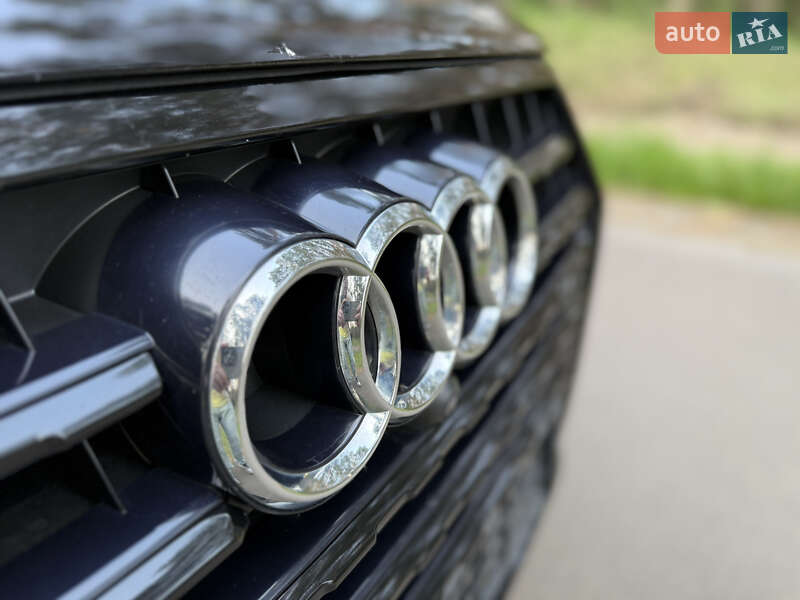 Внедорожник / Кроссовер Audi Q7 2019 в Киеве