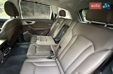 Внедорожник / Кроссовер Audi Q7 2019 в 