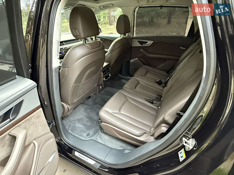 Внедорожник / Кроссовер Audi Q7 2019 в Киеве