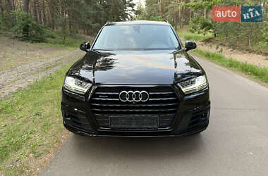 Внедорожник / Кроссовер Audi Q7 2019 в 
