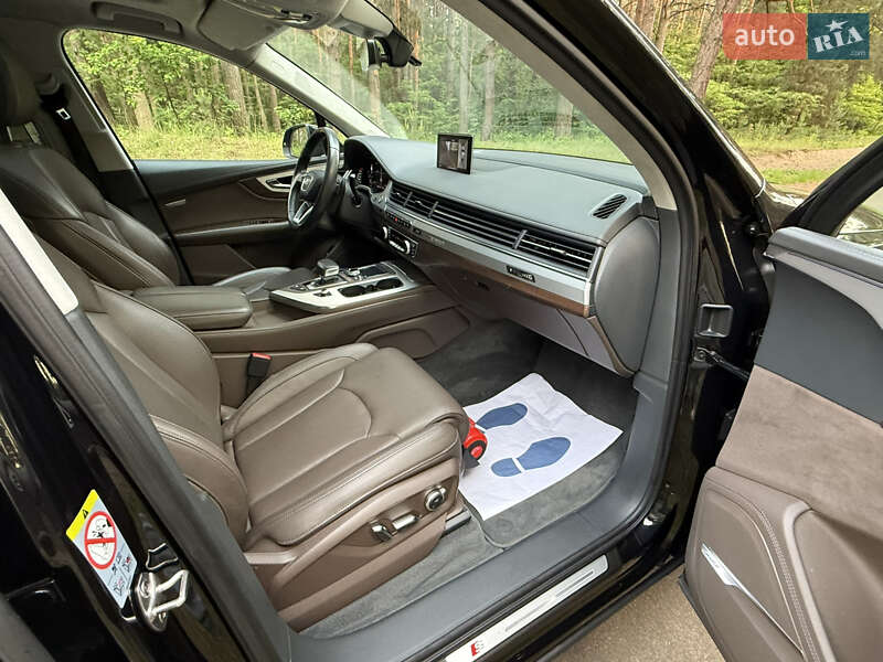 Внедорожник / Кроссовер Audi Q7 2019 в Киеве