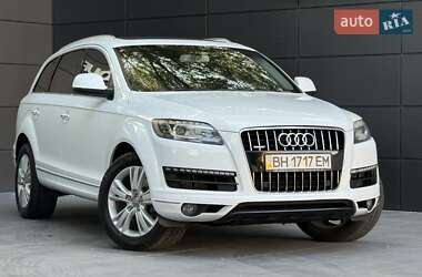 Внедорожник / Кроссовер Audi Q7 2012 в 