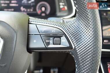 Позашляховик / Кросовер Audi Q7 2020 в 