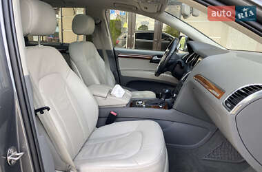 Внедорожник / Кроссовер Audi Q7 2012 в 