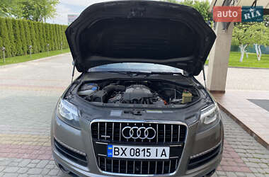 Внедорожник / Кроссовер Audi Q7 2012 в 