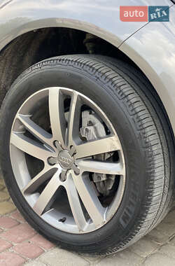 Внедорожник / Кроссовер Audi Q7 2012 в 