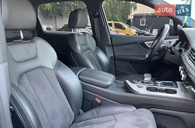 Внедорожник / Кроссовер Audi Q7 2018 в 