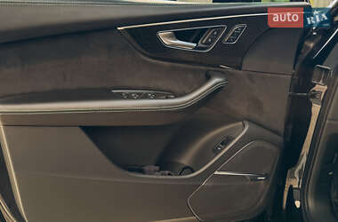 Внедорожник / Кроссовер Audi Q7 2020 в 