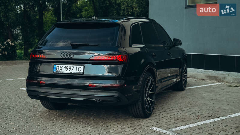 Внедорожник / Кроссовер Audi Q7 2020 в Хмельницком