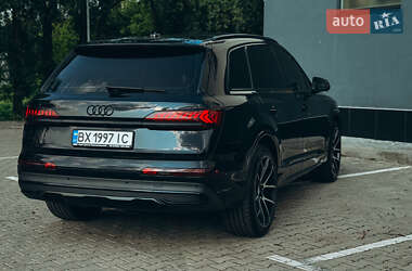 Внедорожник / Кроссовер Audi Q7 2020 в 