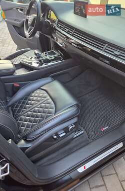 Внедорожник / Кроссовер Audi Q7 2019 в 