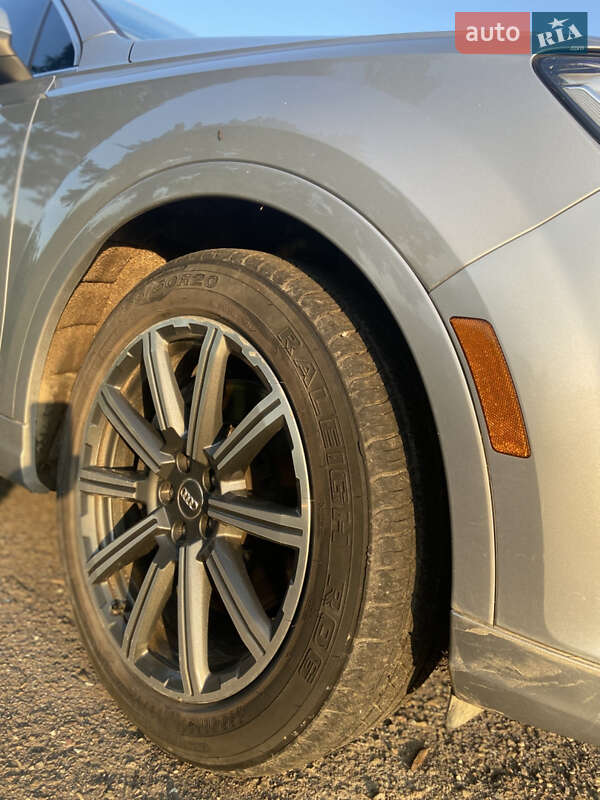 Позашляховик / Кросовер Audi Q7 2016 в Дрогобичі