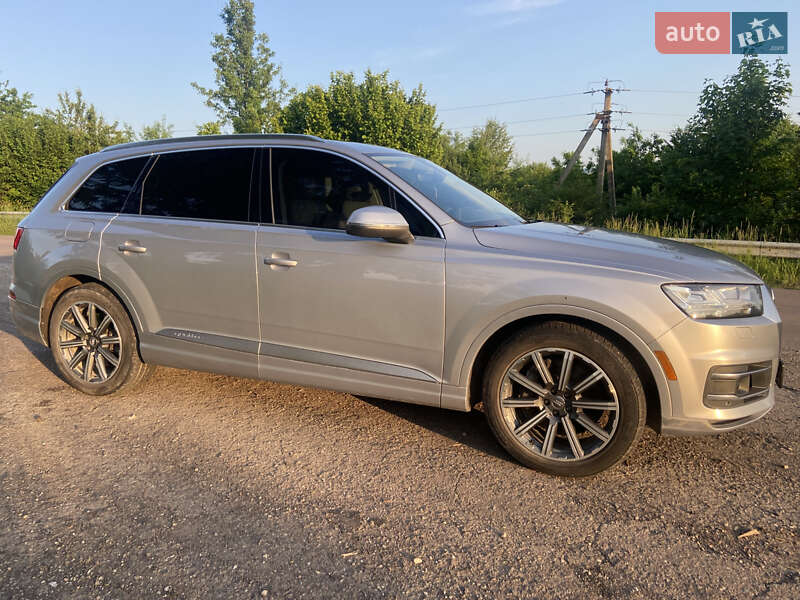 Позашляховик / Кросовер Audi Q7 2016 в Дрогобичі