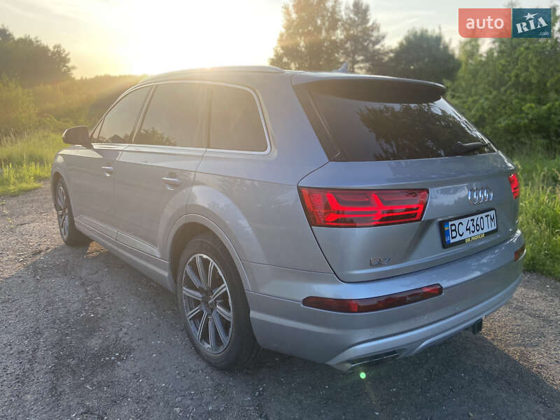 Позашляховик / Кросовер Audi Q7 2016 в Дрогобичі