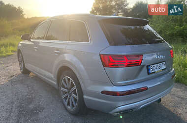 Внедорожник / Кроссовер Audi Q7 2016 в 