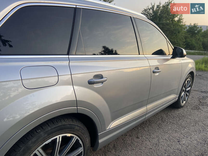 Позашляховик / Кросовер Audi Q7 2016 в Дрогобичі