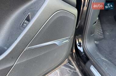 Позашляховик / Кросовер Audi Q7 2018 в 