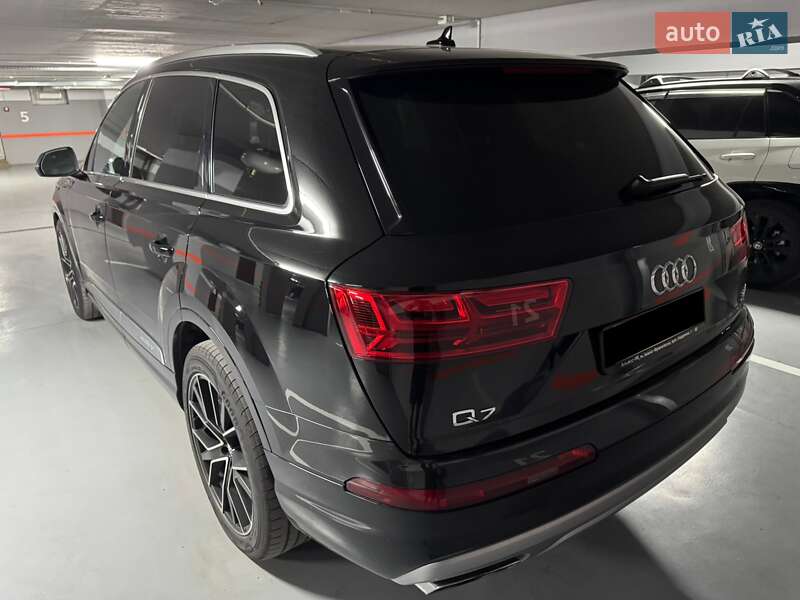 Внедорожник / Кроссовер Audi Q7 2017 в Ивано-Франковске