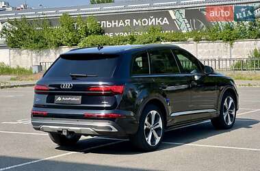 Внедорожник / Кроссовер Audi Q7 2020 в 
