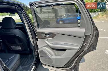 Внедорожник / Кроссовер Audi Q7 2020 в 