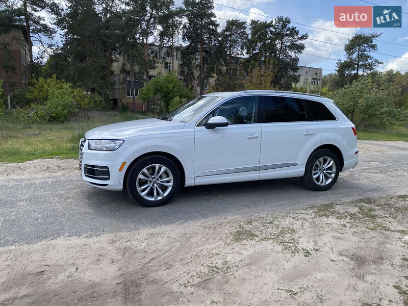 Позашляховик / Кросовер Audi Q7 2017 в Києві