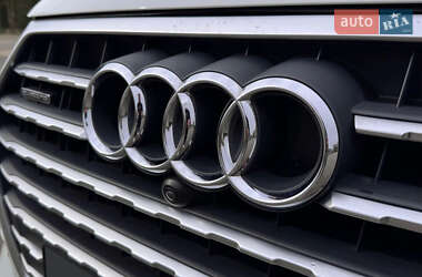 Внедорожник / Кроссовер Audi Q7 2018 в 