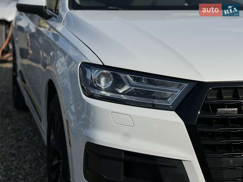 Внедорожник / Кроссовер Audi Q7 2017 в Стрые