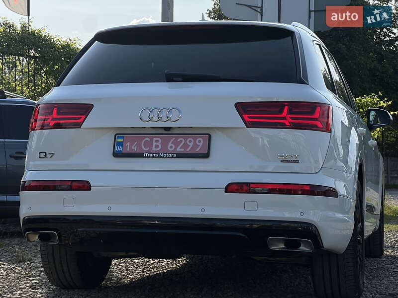 Внедорожник / Кроссовер Audi Q7 2017 в Стрые