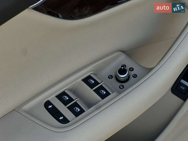 Внедорожник / Кроссовер Audi Q7 2017 в Стрые