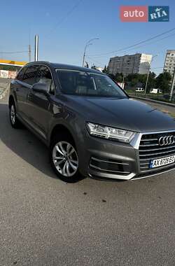Внедорожник / Кроссовер Audi Q7 2017 в Киеве