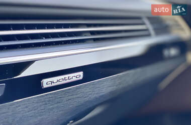 Внедорожник / Кроссовер Audi Q7 2017 в 