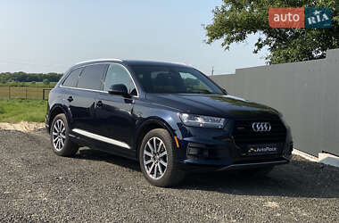 Внедорожник / Кроссовер Audi Q7 2017 в 
